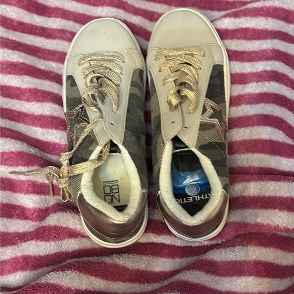 NoBo Women's Camouflage Sneakers